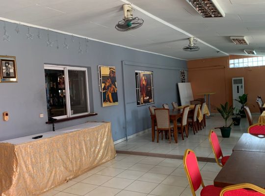 Hôtels de 30 chambres à Port Gentil