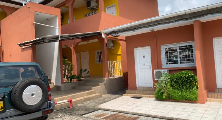 Hôtels de 30 chambres à Port Gentil