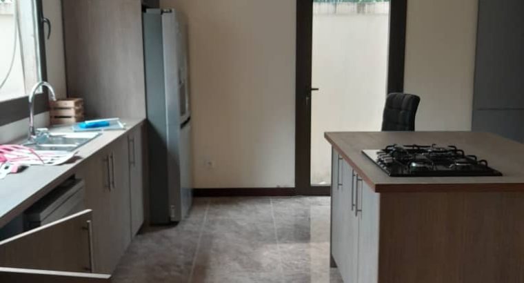 Villa de 5 chambres et 2 bâtiments
