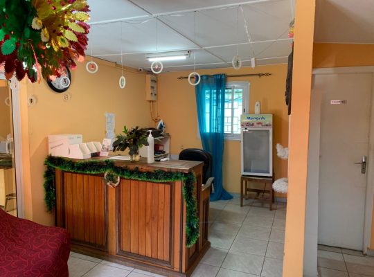 Hôtels de 30 chambres à Port Gentil
