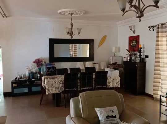 Villa 7 chambres et 7 douches à Angondje