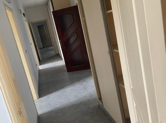 Villa de 4 chambres à Okala Mikolongo
