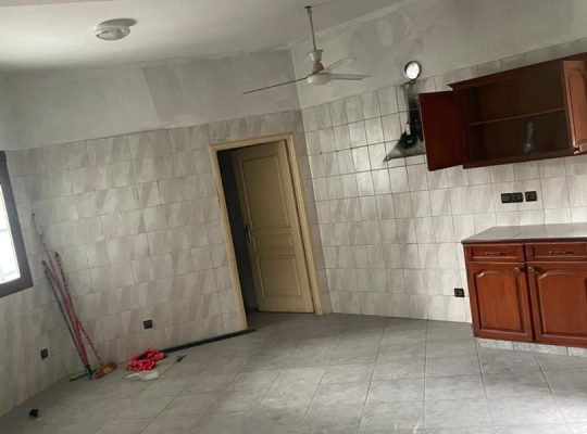 Villa de 4 chambres à Okala Mikolongo