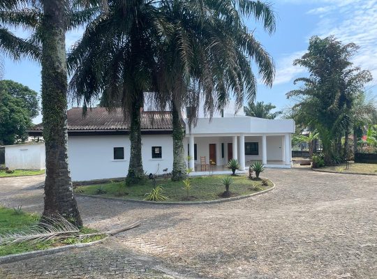Villa de 4 chambres à Okala Mikolongo