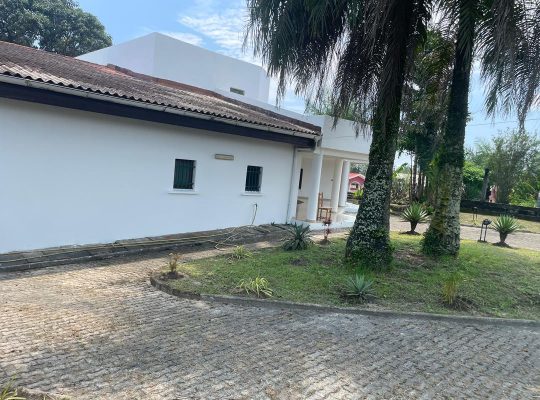 Villa de 4 chambres à Okala Mikolongo
