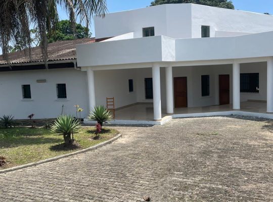 Villa de 4 chambres à Okala Mikolongo