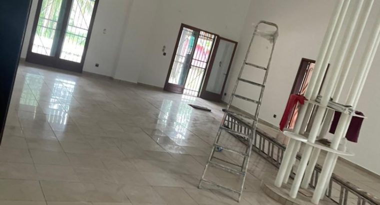 Villa de 4 chambres à Okala Mikolongo
