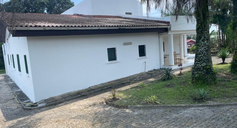 Villa de 4 chambres à Okala Mikolongo