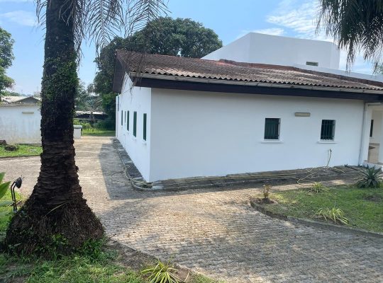 Villa de 4 chambres à Okala Mikolongo
