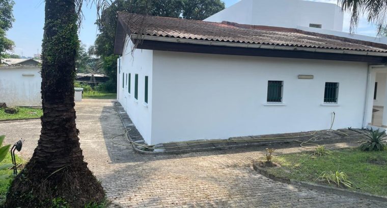 Villa de 4 chambres à Okala Mikolongo